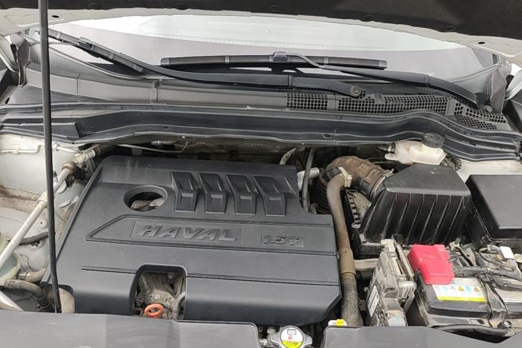 Used Haval M6 2019 1.5T Manual Two-Wheel Drive Elite Version China VI Standard Engine Bay