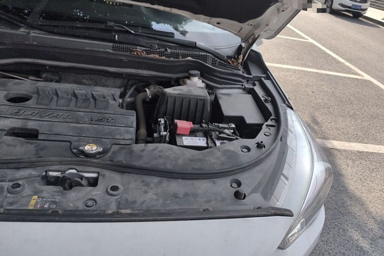 Used Haval M6 2019 1.5T DCT Two-Wheel Drive Value Edition China VI Standard Engine Bay Left