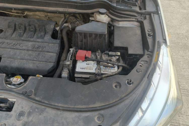 Used Haval M6 2019 1.5T Manual Two-Wheel Drive Elite Version China VI Standard Engine Bay Left