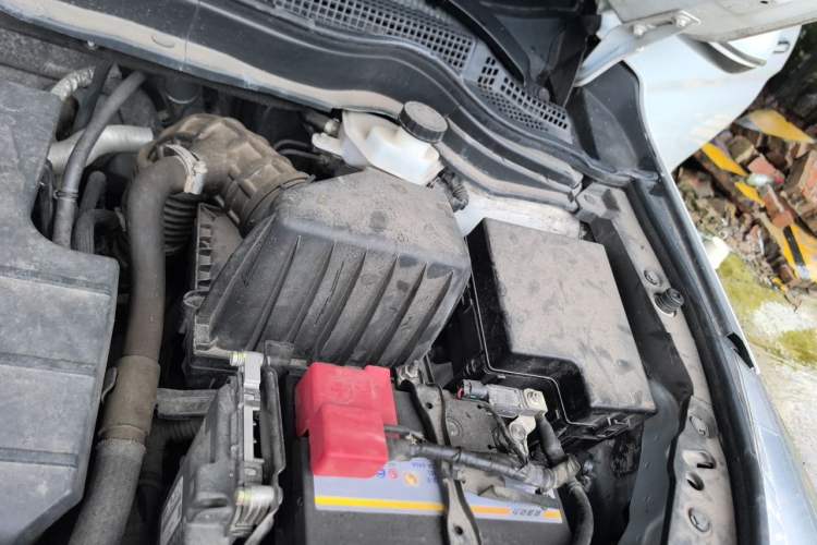 Used Haval M6 2019 1.5T Manual Two-Wheel Drive Elite Version China VI Standard Engine Bay Left