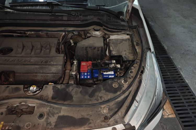 Used Haval M6 2019 1.5T Manual Two-Wheel Drive Elite Version China VI Standard Engine Bay Left