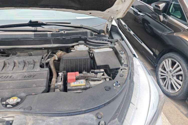 Used Haval M6 2019 1.5T Manual Two-Wheel Drive Elite Version China VI Standard Engine Bay Left