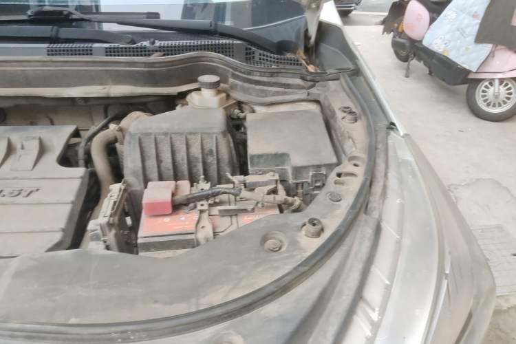 Used Haval M6 2019 1.5T DCT Two-Wheel Drive Elite Version China VI Standard Engine Bay Left