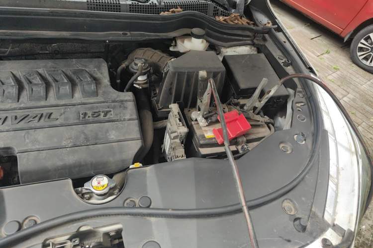 Used Haval M6 2019 1.5T DCT Two-Wheel Drive Elite Version China V Standard Engine Bay Left