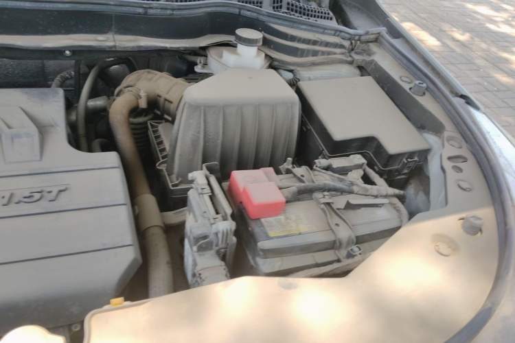 Used Haval M6 2019 1.5T DCT Two-Wheel Drive Value Edition China VI Standard Engine Bay Left