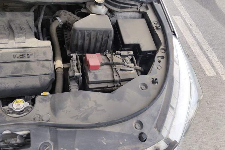 Used Haval M6 2019 1.5T DCT Two-Wheel Drive Elite Version China VI Standard Engine Bay Left