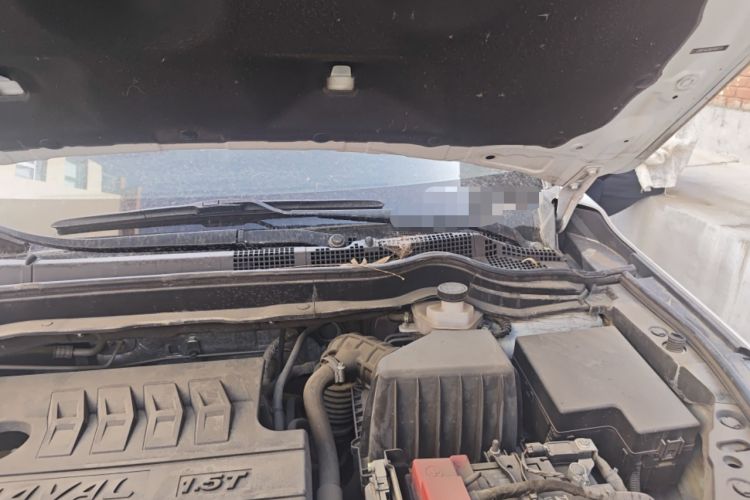 Used Haval M6 2019 1.5T Manual Two-Wheel Drive Urban Version China VI Standard Engine Bay Left