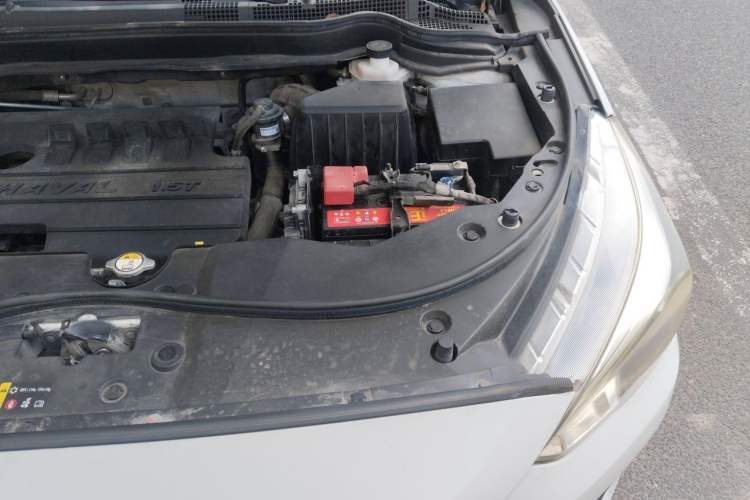 Used Haval M6 2019 1.5T DCT Two-Wheel Drive Elite Version China V Standard Engine Bay Left