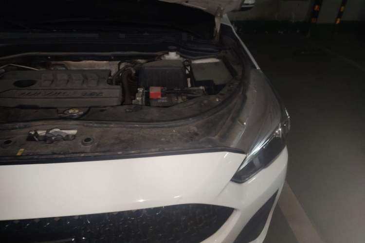 Used Haval M6 2019 1.5T DCT Two-Wheel Drive Value Edition China VI Standard Engine Bay Left