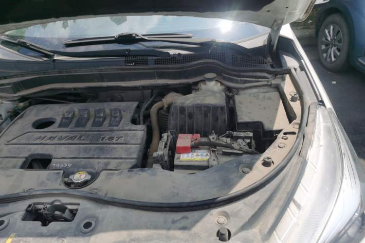Used Haval M6 2019 1.5T DCT Two-Wheel Drive Elite Version China VI Standard Engine Bay Left