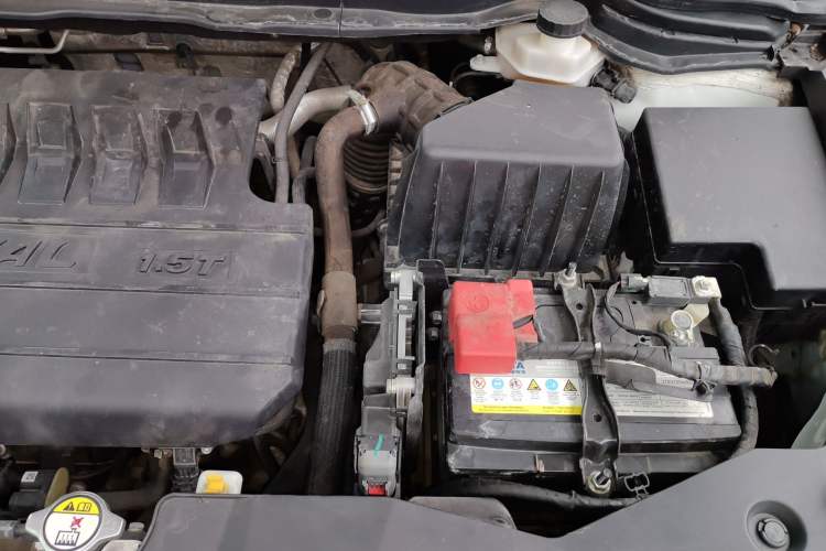 Used Haval M6 2019 1.5T Manual Two-Wheel Drive Urban Version China VI Standard Engine Bay Left
