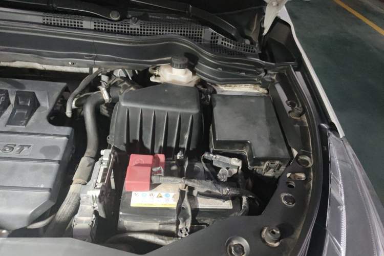 Used Haval M6 2019 1.5T Manual Two-Wheel Drive Elite Version China VI Standard Engine Bay Left
