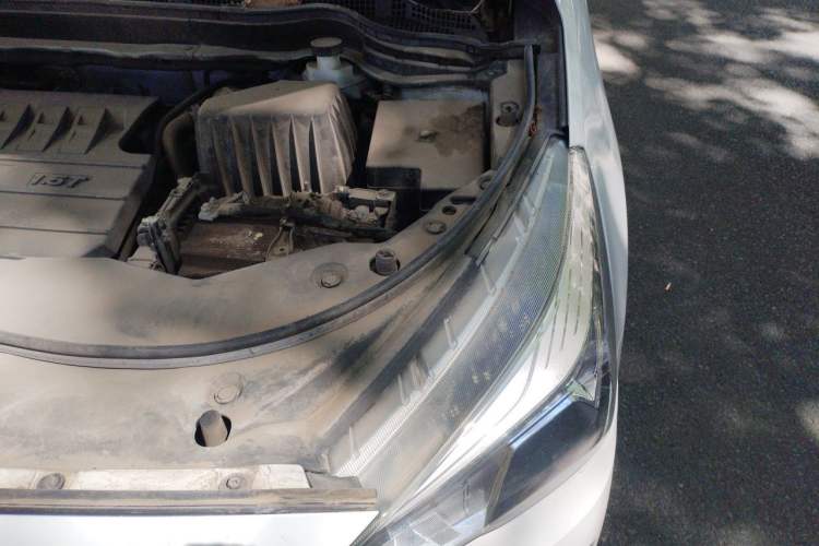 Used Haval M6 2019 1.5T Manual Two-Wheel Drive Urban Version China VI Standard Engine Bay Left