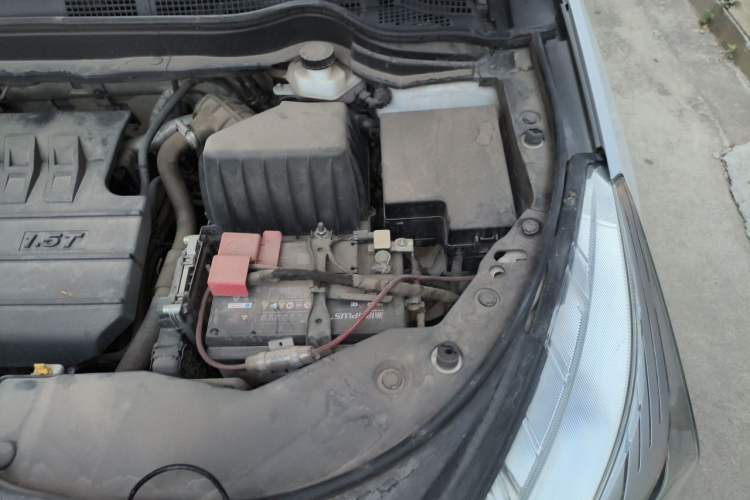Used Haval M6 2019 1.5T DCT Two-Wheel Drive Value Edition China VI Standard Engine Bay Left