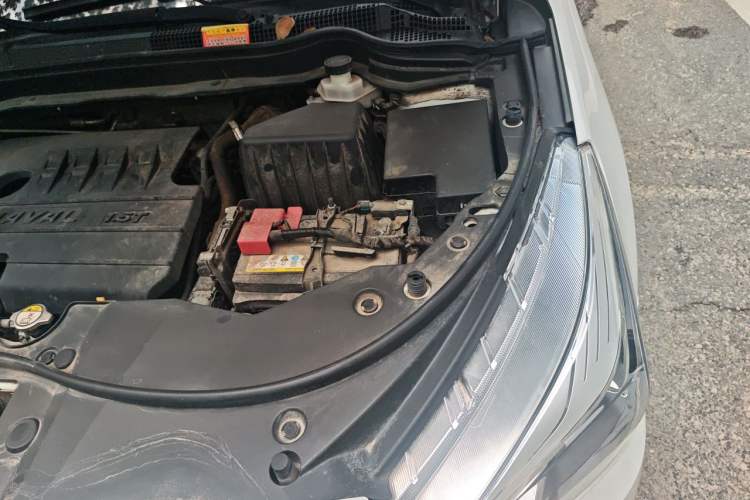 Used Haval M6 2019 1.5T Manual Two-Wheel Drive Urban Version China VI Standard Engine Bay Left