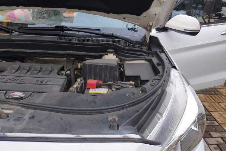 Used Haval M6 2019 1.5T DCT Two-Wheel Drive Value Edition China VI Standard Engine Bay Left