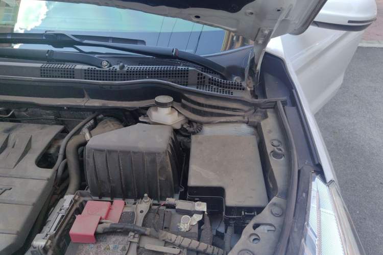 Used Haval M6 2019 1.5T DCT Two-Wheel Drive Urban Version China VI Standard Engine Bay Left
