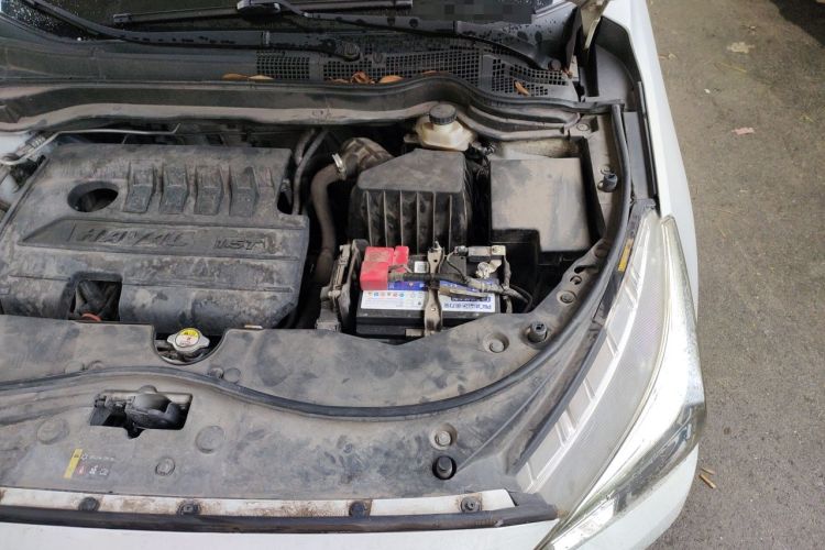 Used Haval M6 2019 1.5T DCT Two-Wheel Drive Elite Version China V Standard Engine Bay Left