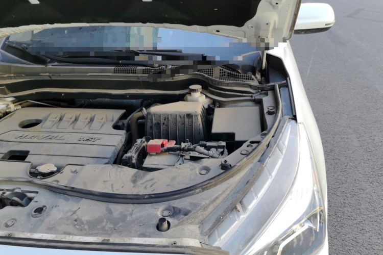 Used Haval M6 2019 1.5T DCT Two-Wheel Drive Elite Version China VI Standard Engine Bay Left