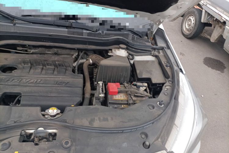 Used Haval M6 2019 1.5T DCT Two-Wheel Drive Value Edition China VI Standard Engine Bay Left