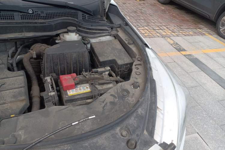 Used Haval M6 2019 1.5T DCT Two-Wheel Drive Value Edition China VI Standard Engine Bay Left