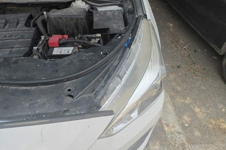 Used Haval M6 2019 1.5T Manual Two-Wheel Drive Urban Version China VI Standard Engine Bay Left