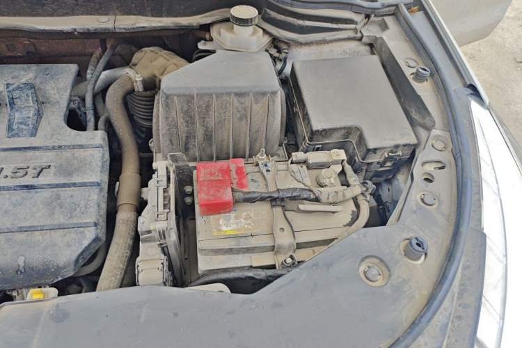 Used Haval M6 2019 1.5T Manual Two-Wheel Drive Urban Version China VI Standard Engine Bay Left