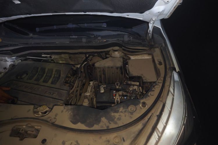 Used Haval M6 2019 1.5T Manual Two-Wheel Drive Elite Version China VI Standard Engine Bay Left