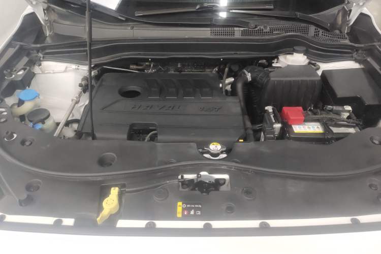 Used Haval M6 2019 1.5T DCT Two-Wheel Drive Value Edition China VI Standard Engine Bay