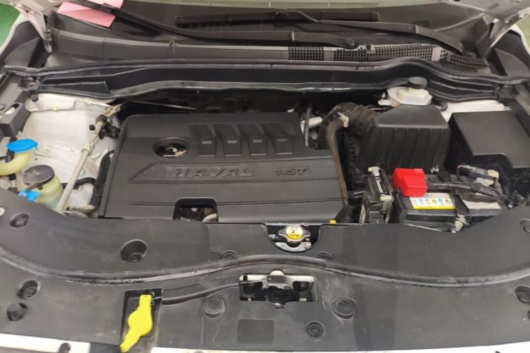 Used Haval M6 2019 1.5T Manual Two-Wheel Drive Urban Version China VI Standard Engine Bay