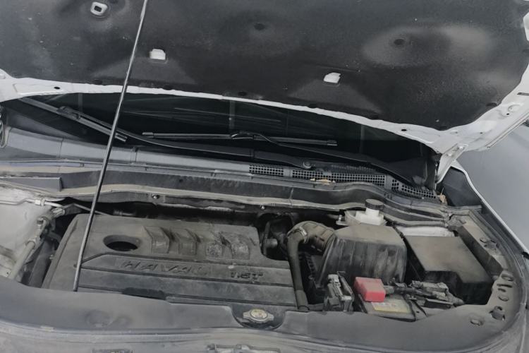Used Haval M6 2019 1.5T Manual Two-Wheel Drive Elite Version China VI Standard Engine Bay