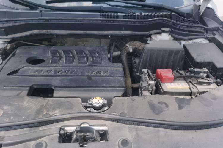 Used Haval M6 2019 1.5T Manual Two-Wheel Drive Elite Version China VI Standard Engine Bay
