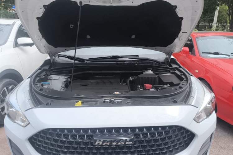 Used Haval M6 2019 1.5T DCT Two-Wheel Drive Value Edition China VI Standard Engine Bay