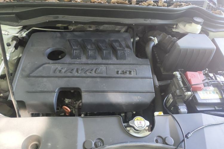 Used Haval M6 2019 1.5T Manual Two-Wheel Drive Urban Version China VI Standard Engine Bay