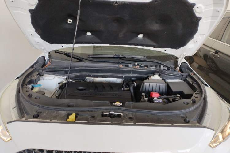 Used Haval M6 2019 1.5T DCT Two-Wheel Drive Value Edition China VI Standard Engine Bay