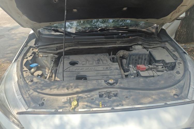 Used Haval M6 2019 1.5T DCT Two-Wheel Drive Value Edition China VI Standard Engine Bay