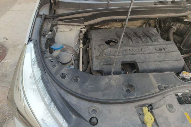 Used Haval M6 2019 1.5T Manual Two-Wheel Drive Elite Version China VI Standard Engine Bay Right