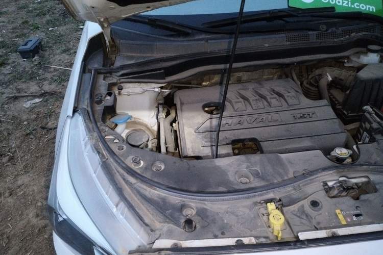 Used Haval M6 2019 1.5T Manual Two-Wheel Drive Urban Version China VI Standard Engine Bay Right