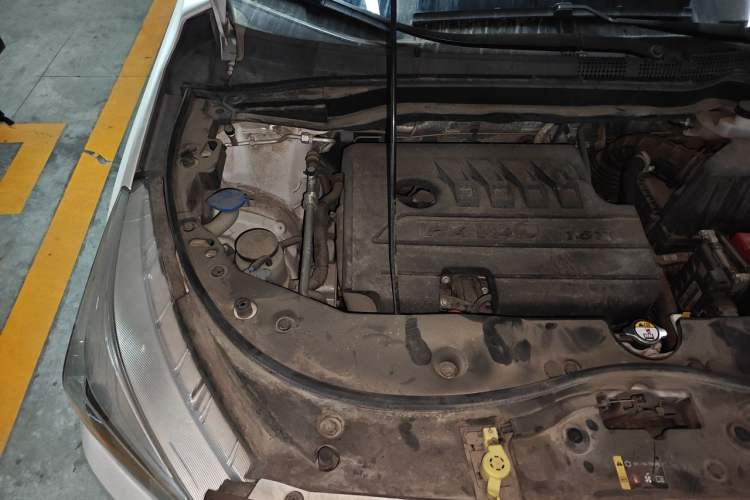 Used Haval M6 2019 1.5T Manual Two-Wheel Drive Elite Version China VI Standard Engine Bay Right