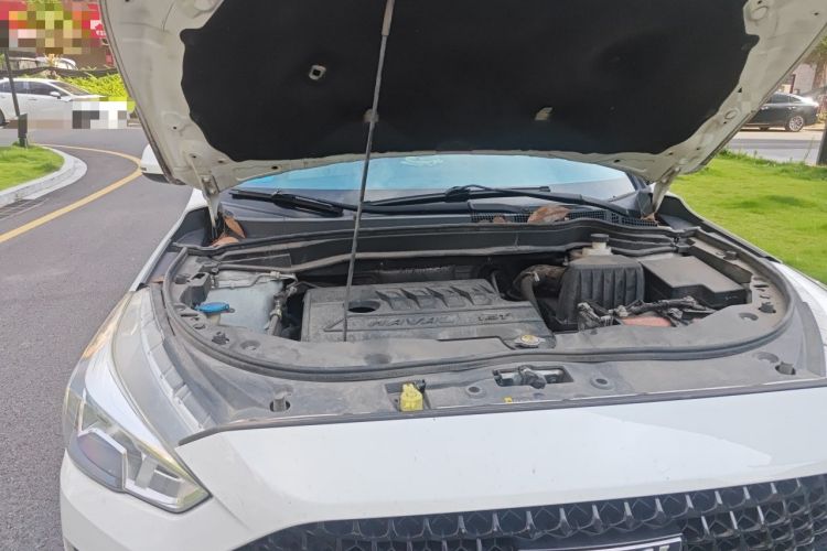 Used Haval M6 2019 1.5T Manual Two-Wheel Drive Elite Version China VI Standard Engine Bay Right