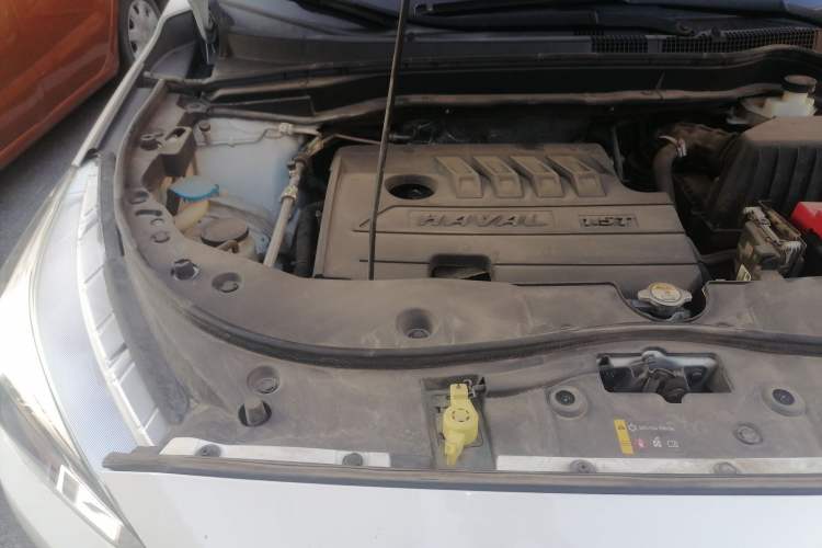 Used Haval M6 2019 1.5T Manual Two-Wheel Drive Urban Version China VI Standard Engine Bay Right