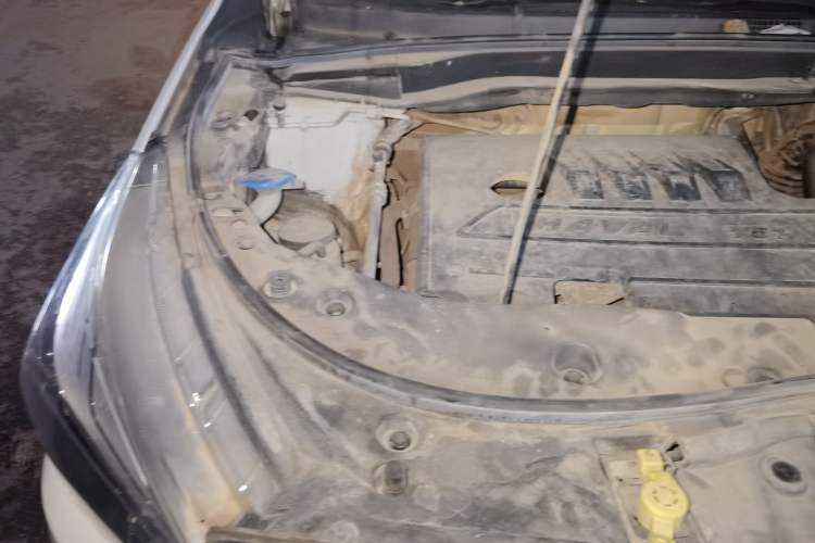 Used Haval M6 2019 1.5T Manual Two-Wheel Drive Elite Version China VI Standard Engine Bay Right