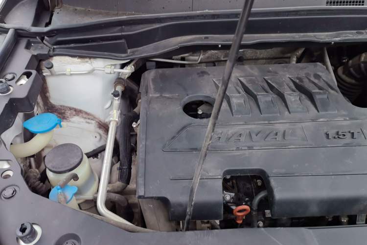 Used Haval M6 2019 1.5T Manual Two-Wheel Drive Urban Version China VI Standard Engine Bay Right