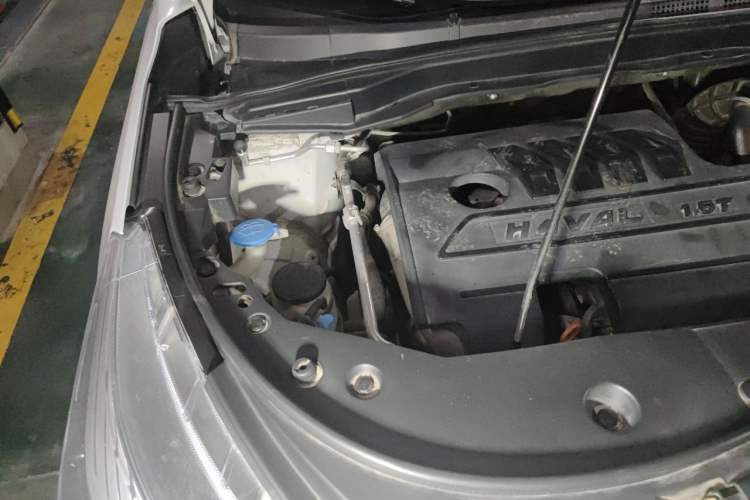 Used Haval M6 2019 1.5T Manual Two-Wheel Drive Elite Version China VI Standard Engine Bay Right