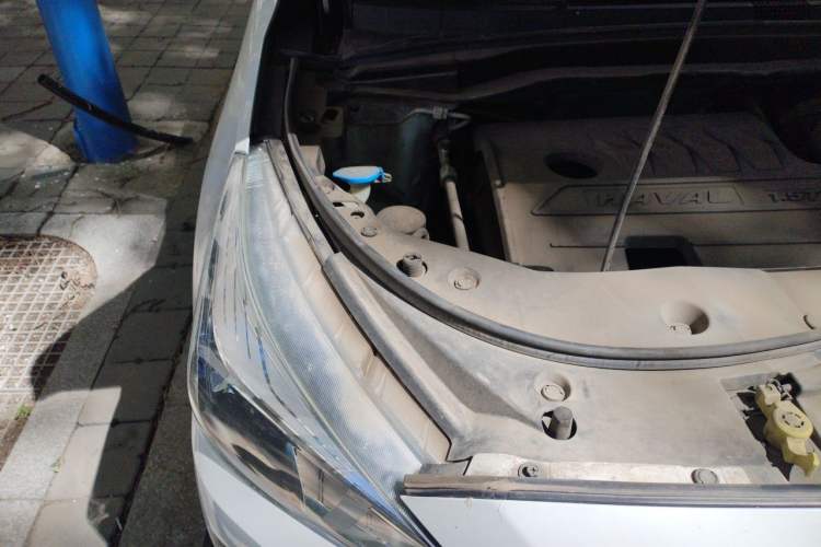 Used Haval M6 2019 1.5T Manual Two-Wheel Drive Urban Version China VI Standard Engine Bay Right