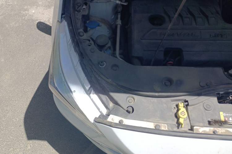 Used Haval M6 2019 1.5T DCT Two-Wheel Drive Urban Version China VI Standard Engine Bay Right