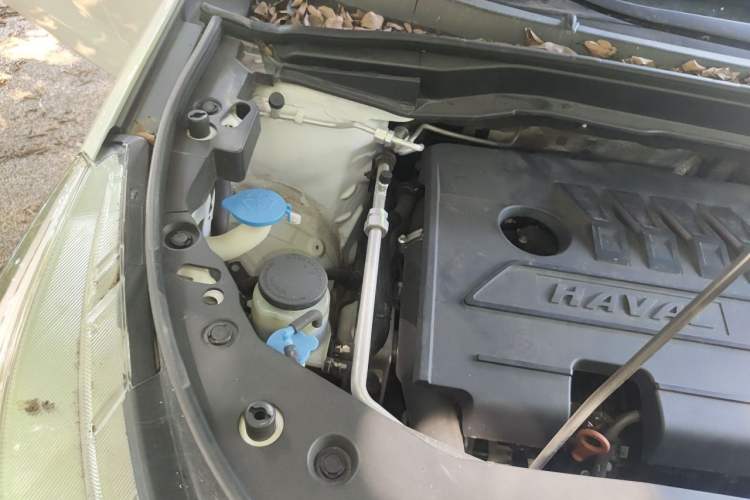 Used Haval M6 2019 1.5T Manual Two-Wheel Drive Urban Version China VI Standard Engine Bay Right