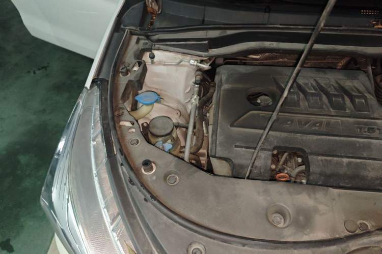 Used Haval M6 2019 1.5T DCT Two-Wheel Drive Value Edition China VI Standard Engine Bay Right