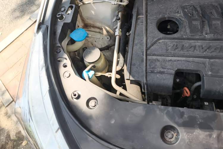 Used Haval M6 2019 1.5T Manual Two-Wheel Drive Urban Version China VI Standard Engine Bay Right