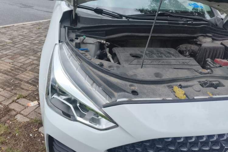 Used Haval M6 2019 1.5T Manual Two-Wheel Drive Elite Version China V Standard Engine Bay Right